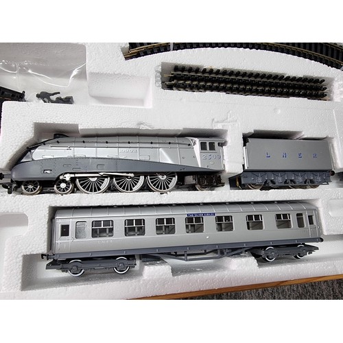 120 - A very rare Hornby R837 Silver Jubilee electric train set OO gauge, in very clean condition, only ha... 