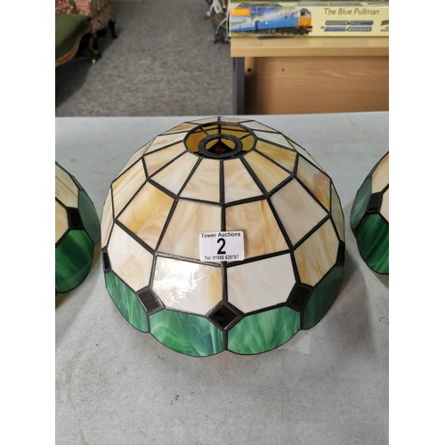 2 - Quantity of tiffany style green and cream lamp shades diameter 30cm