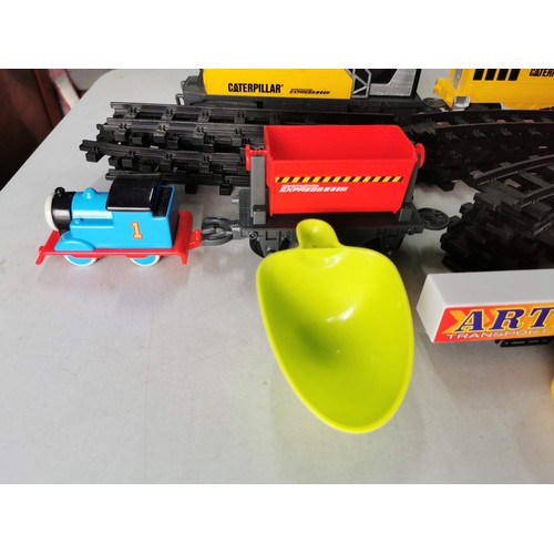 6 - Quantity of children's toys inc Caterpillar maintenance train with track along with 2x Thomas The Ta... 