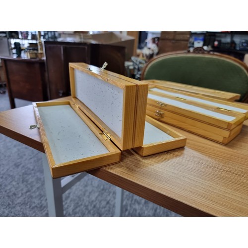 160 - A quantity of 6x good quality fly boxes to include 4 good double sided wooden fly boxes and 2 plasti... 