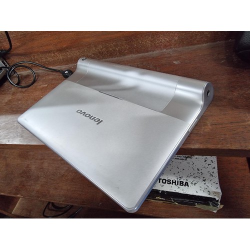 173 - A Lenovo yoga tablet 8 model B6000F in full working order.