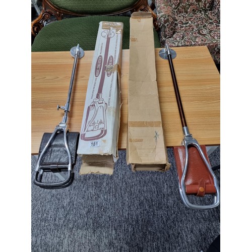 181 - 2x boxed good quality shooting sticks to include a featherwate shooting stick, both are in excellent... 