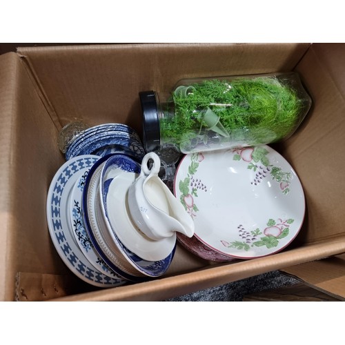 189 - A large job lot of collectables and odds in 3 boxes to include collectable glass bottles, scent bott... 