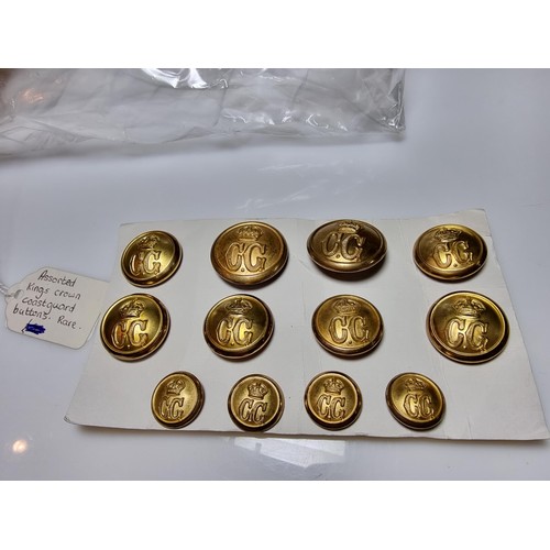 299 - A rare set of WWII era assorted Kings Crown coastguard buttons, 12 in total, in good condition.