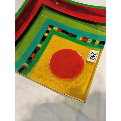 249 - Vintage square formed art glass bowl in vibrant colours with striking design measures height 5cm , 3... 