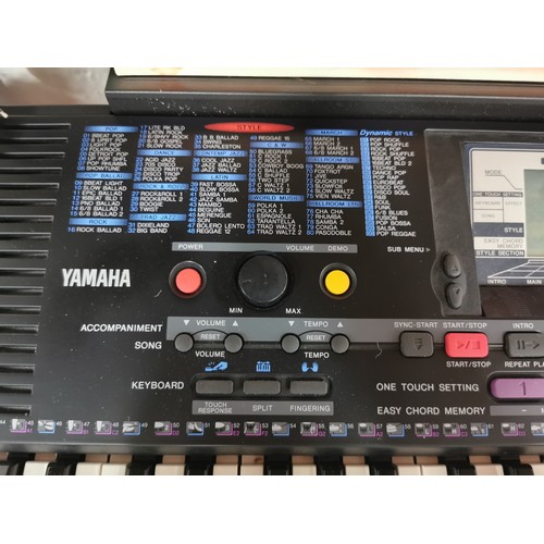 4 - Yamaha keyboard in good order with power cable