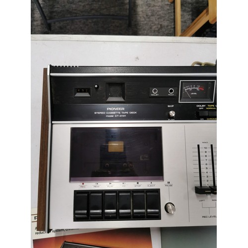 35 - Vintage Pioneer CT-4141 cassette player in working order with manuals comes with original Pioneer bo... 