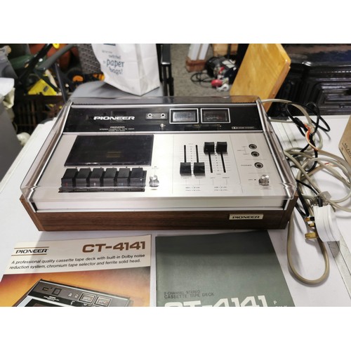 35 - Vintage Pioneer CT-4141 cassette player in working order with manuals comes with original Pioneer bo... 