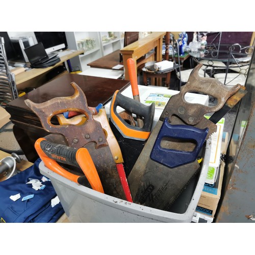 52 - Tub full of a large collection of various vintage saws Irwin, Bahco, Spear Jackson etc along with bo... 