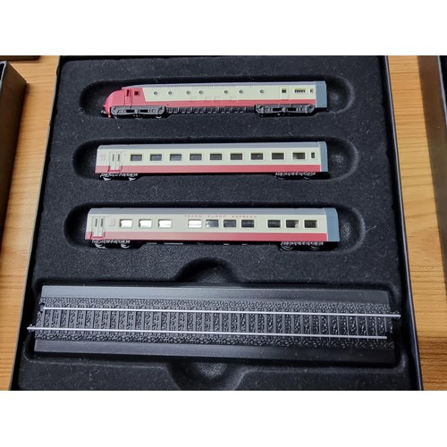 138 - A set of 4x as new N gauge mini train sets for display only by Atlas editions to include The Flying ... 