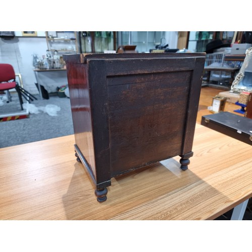 229 - A good quality antique Victorian table top chest of 4 drawers with small turned bun handles standing... 