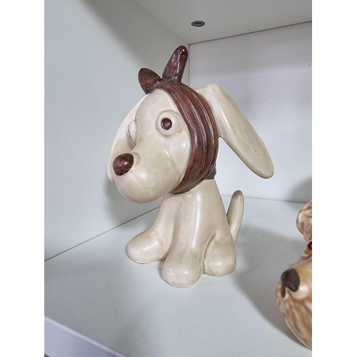 135E - A collection of 7x rare vintage Sylvac ceramic items to include a rare toothache dog 3183, a cream d... 