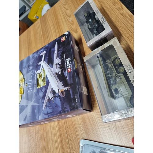 186 - A quantity of as new die-cast models to include Corgi the aviation archive, Lockheed constellation j... 