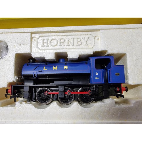 202 - A boxed as new Hornby R2151B Class J94 0-6-0 LMR 156 locomotive in blue, driver and fireman pack, tr... 