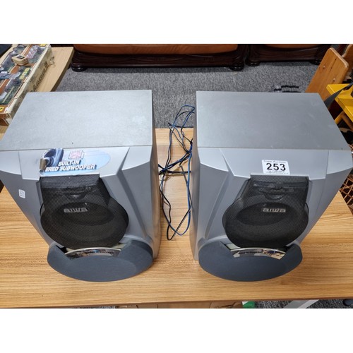 253 - A pair aiwa hi fi speakers model SX-WNSZ50, in clean condition.