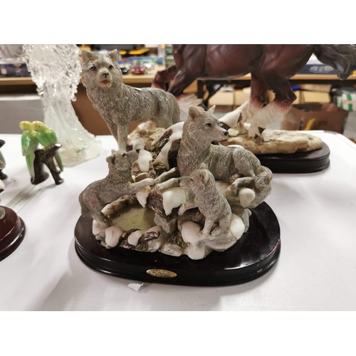 15 - Quantity of collectables inc a large shire horse by Leonardo collection along with 2x wolfs on plint... 