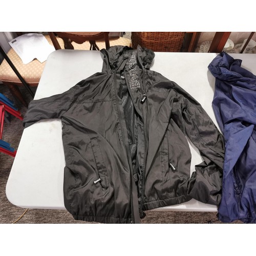 51 - Quantity of men's clothing large in size  inc a Bench waterproof jacket, Diadora waterproof, Resulta... 