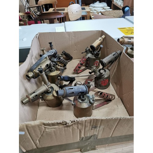 138 - A box containing 14x a large quantity of various blow torches, inc Sievert, Monitor 132 etc