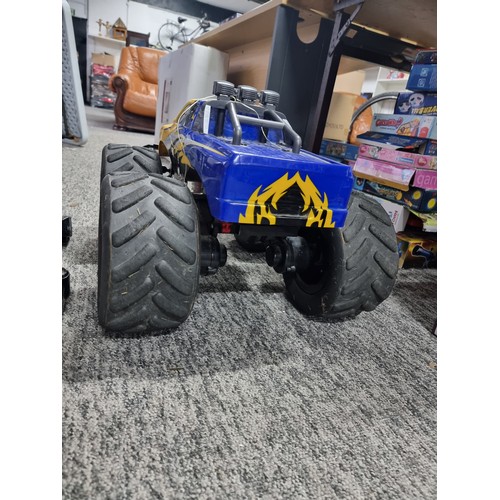 182A - Very large RC monster truck 4x4 in full working order with a recently reconditioned battery height o... 