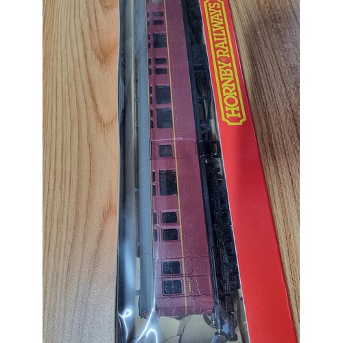 186 - A Hornby R4100B BR Maroon autocoach W196W in excellent as new condition.