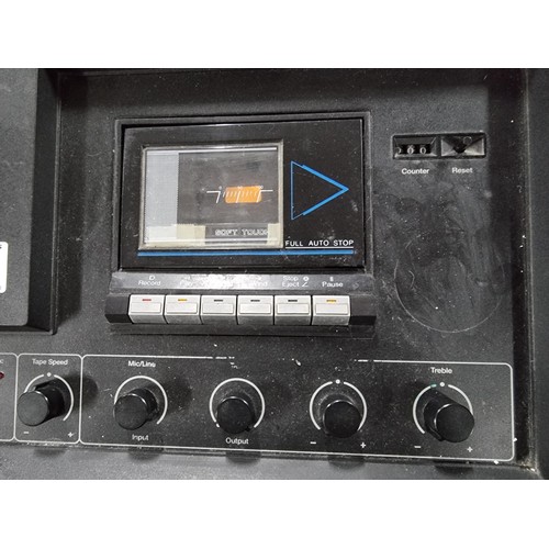 199 - A quantity of vintage electronics to include a Tandberg educational TCR922 tape player, a pair of Co... 