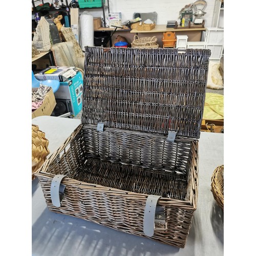 50 - Collection of wicker items inc a picnic basket, log basket, light shade and one other basket