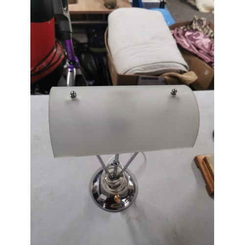 53 - 2x lamps inc a chrome and glass bankers lamp along with a tall resin table lamp with shade, table la... 