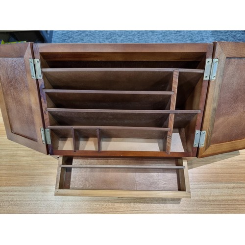 250 - A good vintage solid wood table top desk tidy, in excellent condition with 2 doors revealing a fitte... 