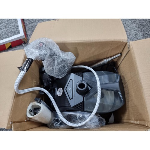 256 - A boxed high pressure clothes steamer, model F1500 by Fridja. RRP £190.