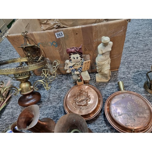 263 - A box of odds containing mostly copperware including copper jugs, bed pans, lanterns, etc.