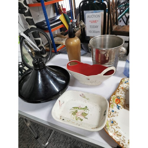 270 - 2x boxes of collectables inc prima duck popcorn maker, coffee machine, champagne bucket, portable or... 