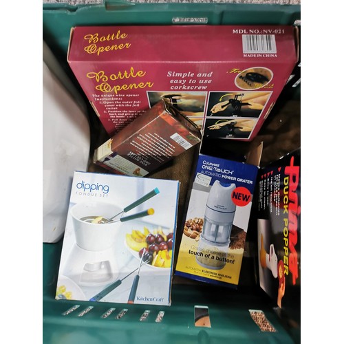 270 - 2x boxes of collectables inc prima duck popcorn maker, coffee machine, champagne bucket, portable or... 