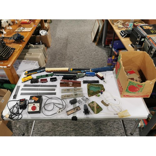 281 - Box containing a quantity of trains and accessories, inc Hornby intercity 125 x2 , intercity carriag... 