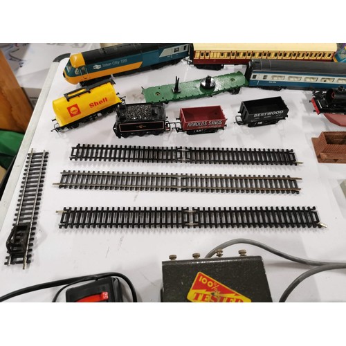 281 - Box containing a quantity of trains and accessories, inc Hornby intercity 125 x2 , intercity carriag... 