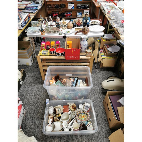 282 - 2x boxes containing a large quantity of collectables inc Whittard cup and saucer set, quantity of fi... 