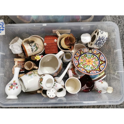 282 - 2x boxes containing a large quantity of collectables inc Whittard cup and saucer set, quantity of fi... 