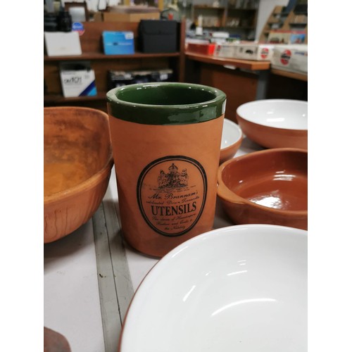 285 - A box containing a large quantity of terracotta items inc bowls by  Pistoia Toscana, tureens, salad ... 