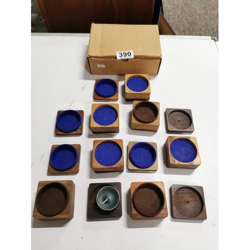 Lot 390       