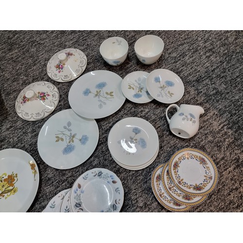 266 - A box containing a large quantity of tea sets to include some good brand names, Wedgwood, Royal Worc... 