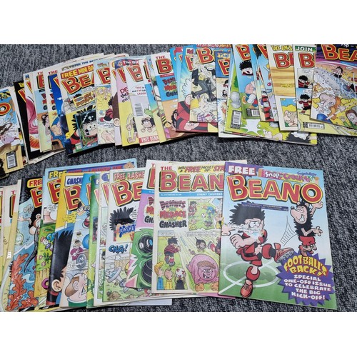 280 - A box containing a large stack of Beano comics from the 1990's to 2000's. Please study photos for mo... 