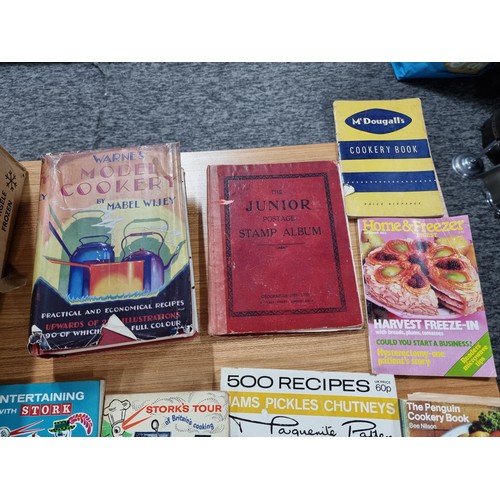 291 - Box of books all on cookery to include vintage titles by Stork McDougalls etc please see photos of t... 