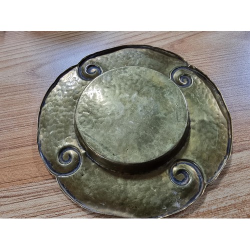 310 - Qty of collectable metal ware to include a hand hammered Art Nouveau pin tray by JWB, a hand hammere... 