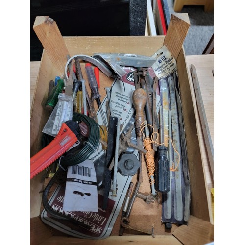 151 - Box containing a quantity of garden tools inc 2x loppers, 3x garden shears, along with a quantity of... 