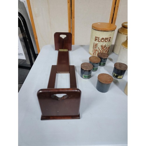 29 - 13x earthenware spice pots some with lids along with 4x earthen ware storage pots, a brown glaze lid... 