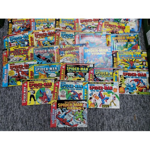 224 - Large collection of 85x comics including a run of 64 from number 158 - 242, along with a selection o... 