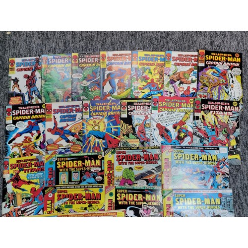 224 - Large collection of 85x comics including a run of 64 from number 158 - 242, along with a selection o... 