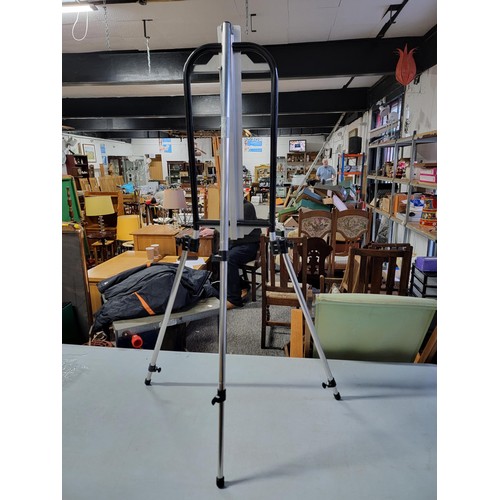 75 - Good quality aluminium fully adjustable easel by Herring in good order