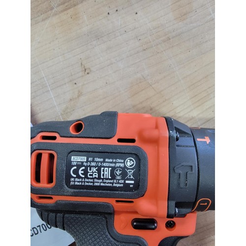 173 - 3x tools inc a Guild 750w hammer drill comes with an unopened bag containing handle and depth measur... 