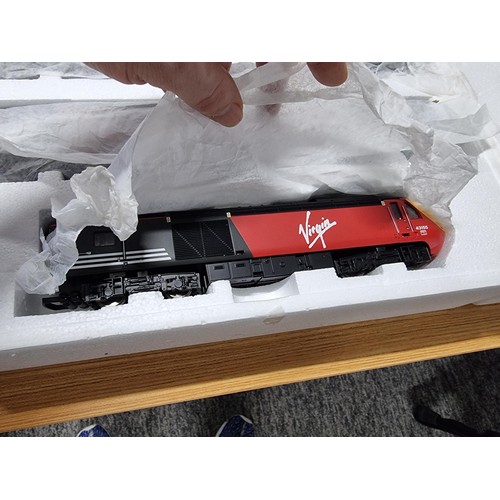 281 - A brand new in box very rare Hornby R1080 porterbrook Hornby liveried Virgin train set. Special Horn... 