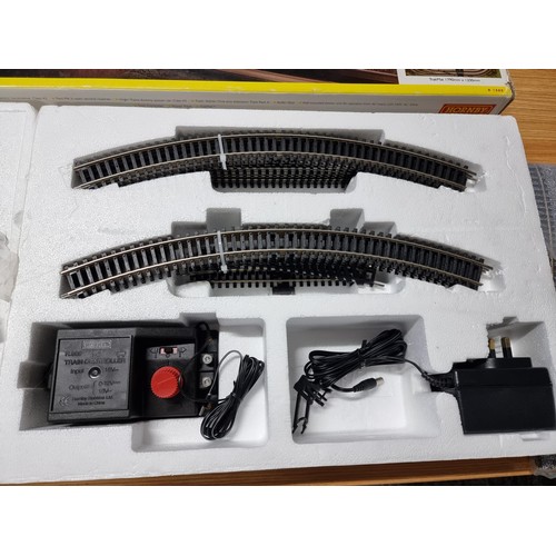 281 - A brand new in box very rare Hornby R1080 porterbrook Hornby liveried Virgin train set. Special Horn... 